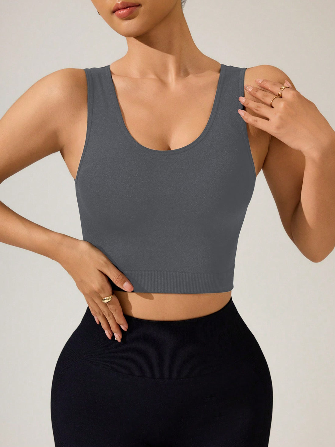 MOFEE Studio Support Sports Bra FLV-BX708 in Black