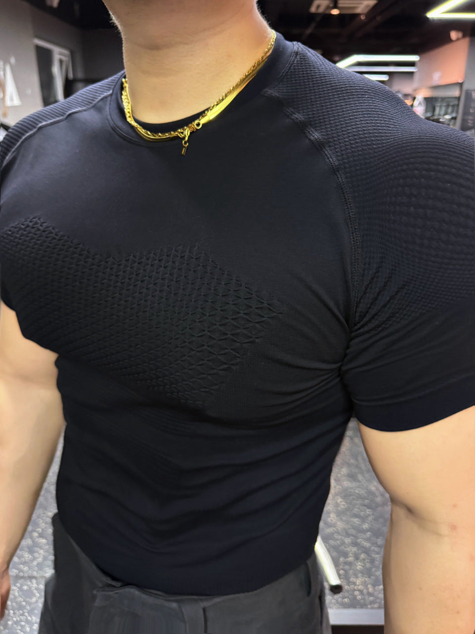 MOFEE Short Sleeve Yoga Tee FLV-QSDX002 in Black
