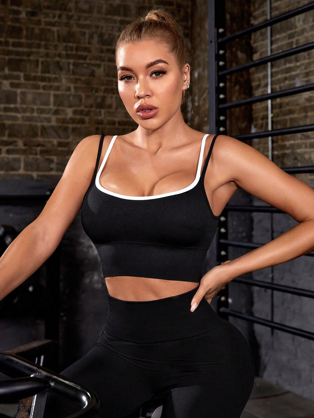 MOFEE Studio Support Sports Bra FLV-WX497 in Black
